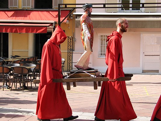 NICE, LA PROCESSION DES PENITENTS ROUGES - Le pêle mêle du Comté de Nice en Images