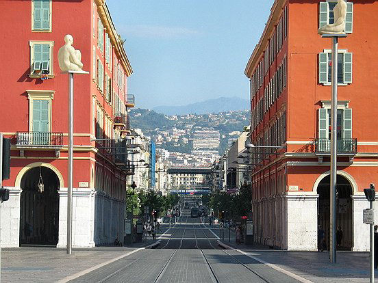 NICE, L'AVENUE JEAN MEDECIN ET LES COLLINES NIÇOISES - Le pêle mêle du Comté de Nice en Images