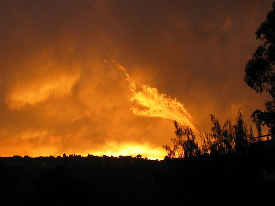 COUCHER DE SOLEIL SUR LES COLLINES NIÇOISES - Le pêle mêle du Comté de Nice en Images