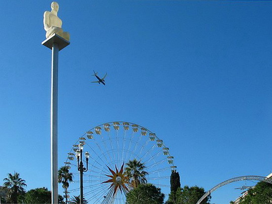 NOËL SUR LA PLACE MASSENA - Le pêle mêle du Comté de Nice en Images