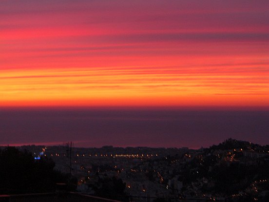 LES œUVRES D'ART NOCTURNES DU TRAMWAY VUES DES COLLINES - Le pêle mêle du Comté de Nice en Images