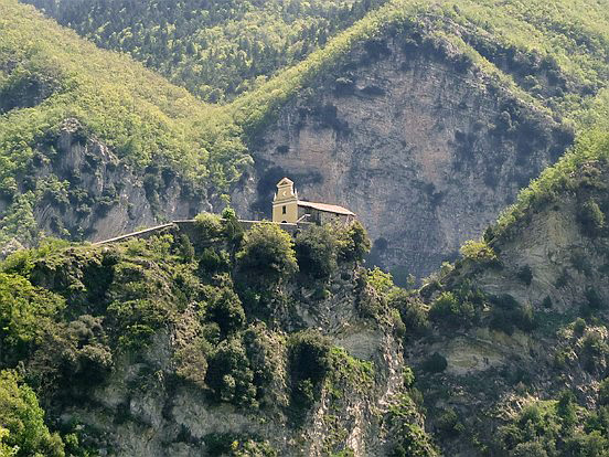 LA CHAPELLE NOTRE DAME DE LA MENOUR (VALLEE DE LA BEVERA) - Le pêle mêle du Comté de Nice en Images