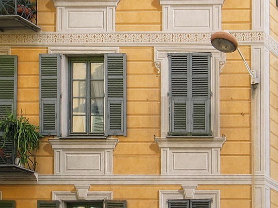 LES FAÇADES EN TROMPE-L'IL
