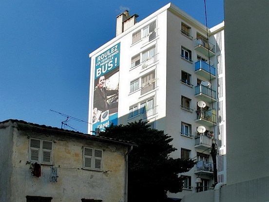 LES FAÇADES EN TROMPE-L'IL