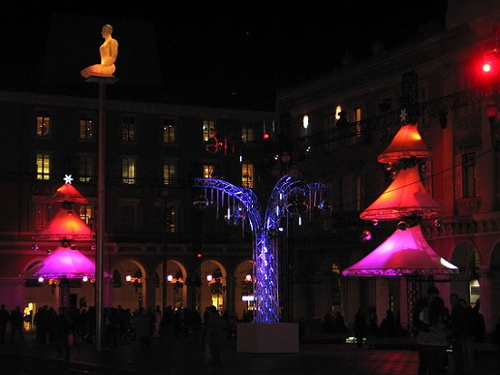 NICE, NOEL 2009 - LA PLACE MASSENA EN FETE