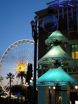 NICE, NOEL 2009 - LA PLACE MASSENA EN FETE