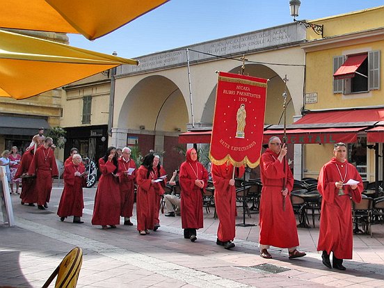 PROCESSION DES PENITENTS ROUGES