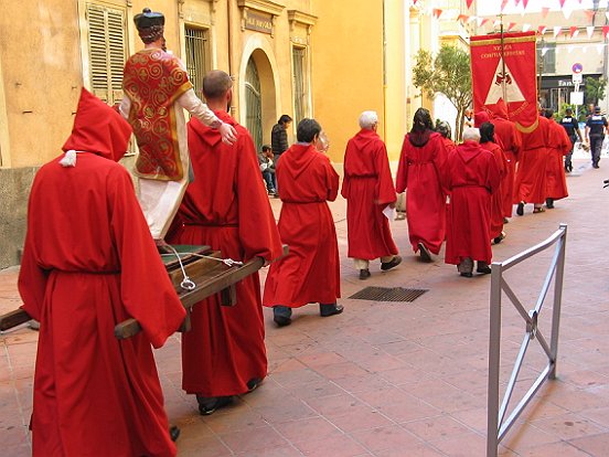 PROCESSION DES PENITENTS ROUGES