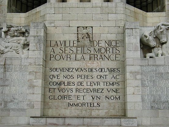 LE MONUMENT AUX MORTS