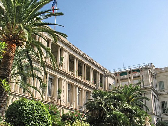 LE PALAIS DE LA PREFECTURE