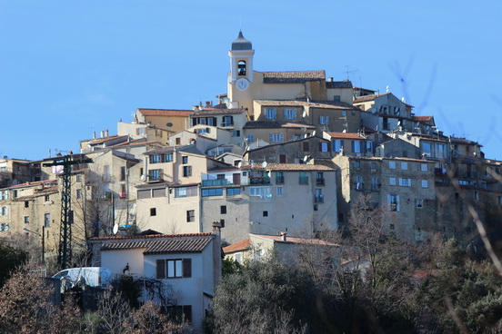 BERRE LES ALPES, LE VILLAGE