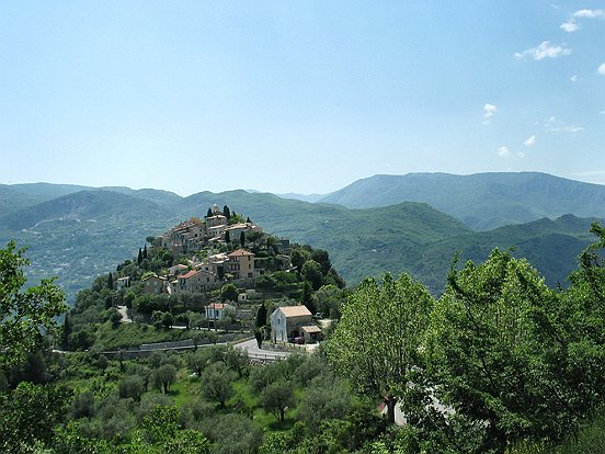 LA ROQUETTE SUR VAR - VILLAGE PERCHE