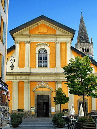 SAINT ETIENNE DE TINEE, L'EGLISE