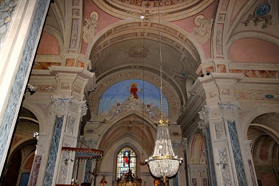 SAINT ETIENNE DE TINEE, L'EGLISE