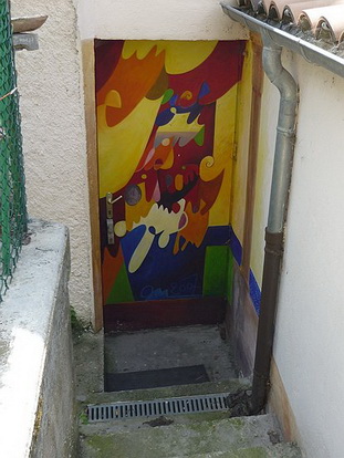 « TOUET SUR VAR - LE VILLAGE AUX PORTES PEINTES » 