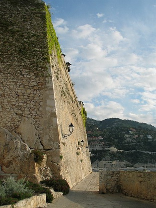 VILLEFRANCHE SUR MER, LA CITADELLE EN FLEURS, 2010