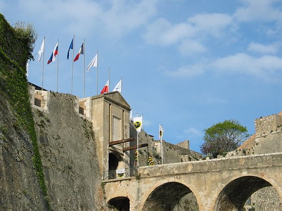VILLEFRANCHE SUR MER, LA CITADELLE EN FLEURS, 2010