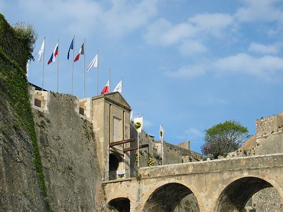 VILLEFRANCHE SUR MER, LA CITADELLE EN FLEURS, 2010