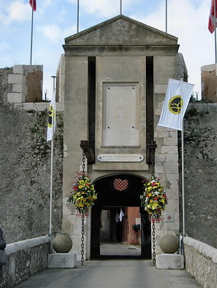 VILLEFRANCHE SUR MER, LA CITADELLE EN FLEURS, 2010