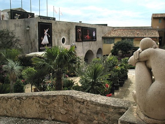 VILLEFRANCHE SUR MER, LA CITADELLE EN FLEURS, 2010