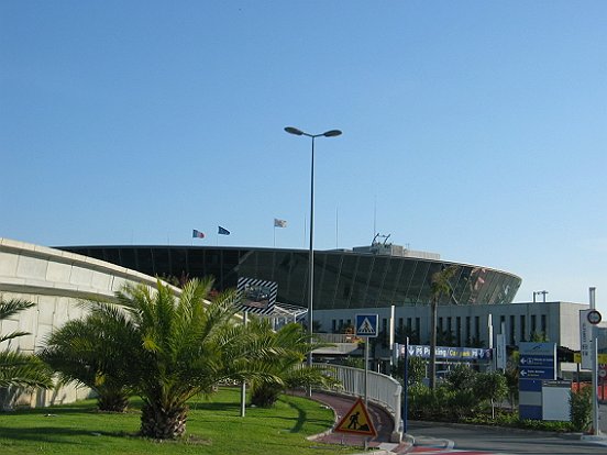 L'AEROPORT NICE COTE-D'AZUR