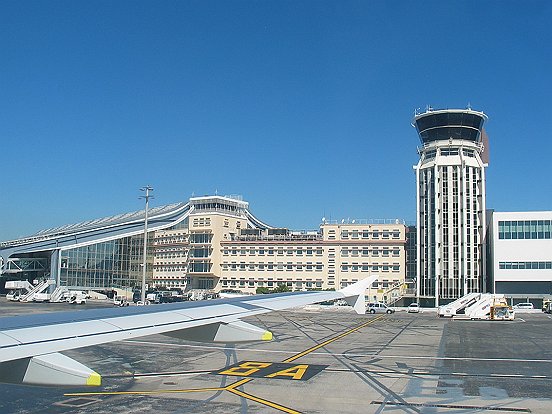 L'AEROPORT NICE COTE-D'AZUR