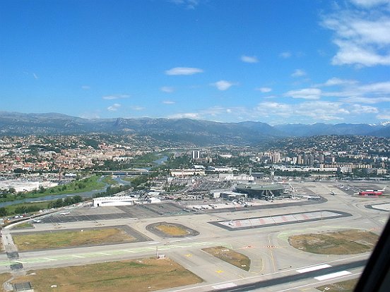 ENVOL DE L'AEROPORT NICE COTE D'AZUR