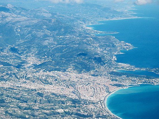 ENVOL DE L'AEROPORT NICE COTE D'AZUR EN AIRBUS 320