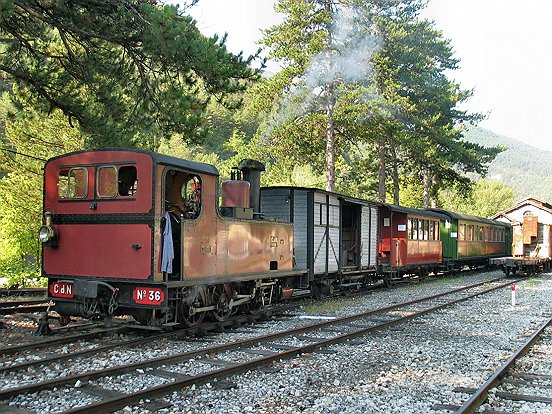 LE TRAIN HISTORIQUE A VAPEUR DES C.P.