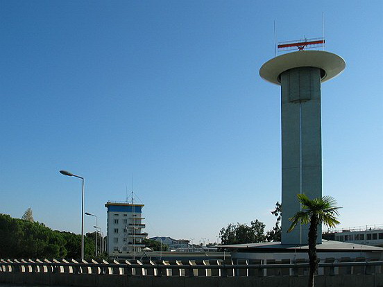 L'AEROPORT NICE COTE-D'AZUR