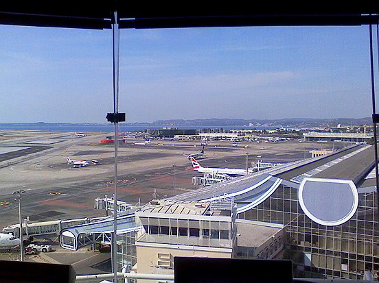 L'AEROPORT NICE COTE-D'AZUR