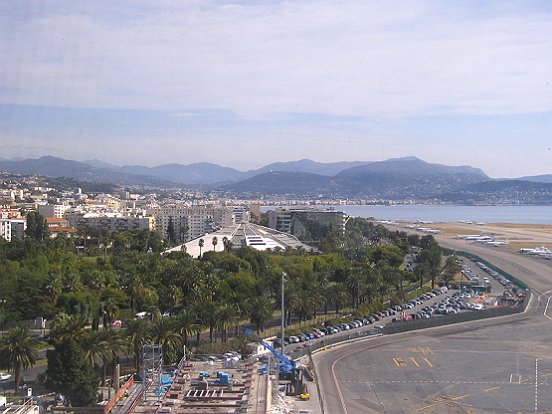 L'AEROPORT NICE COTE-D'AZUR