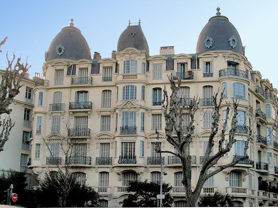 LE BOULEVARD VICTOR HUGO