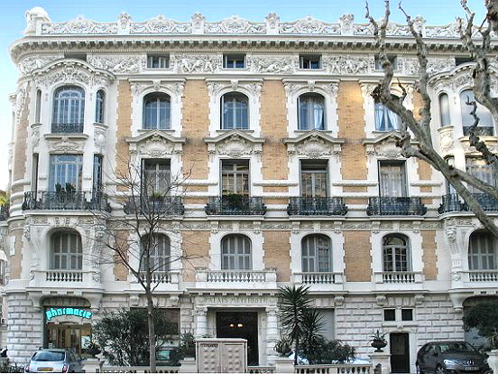 LE BOULEVARD VICTOR HUGO