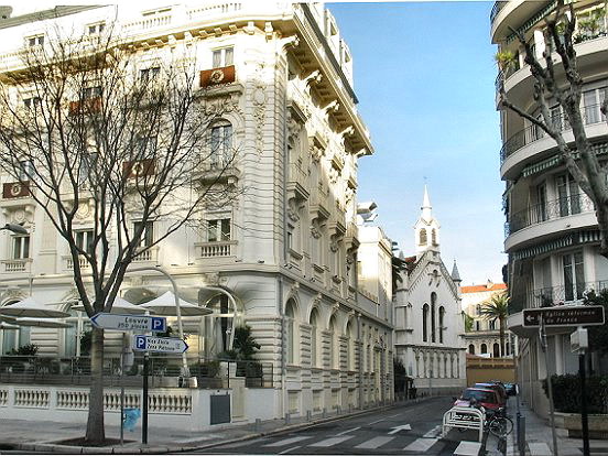 LE BOULEVARD VICTOR HUGO